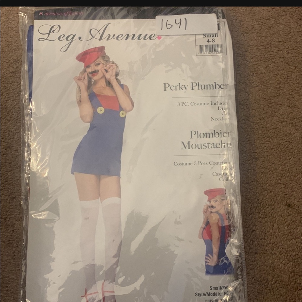 Halloween women’s Mario costume